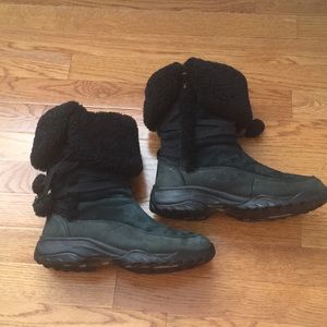 The North Face black snow boots